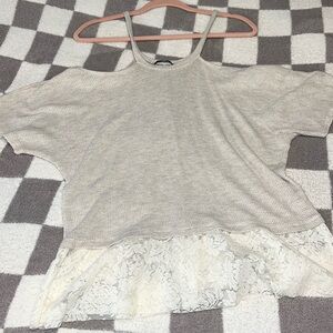 Cream Colored Off The Shoulder Top • Women’s Sz Small